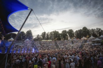 Sea of lights with Sebastian Oswald, one of the presenters at the Berliner Rundfunk 91.4 Open Air