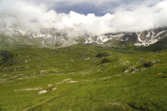 The Cirque de Troumouse basin in the Pyrenees National Park near Gavarnie-Gèdre, France