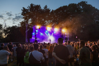 Rock against the right in the Volksgarten Düsseldorf, Waving The Guns (hip-hop group from Rostock),