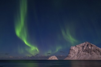 Northern Lights (Aurora borealis), Aurora Borealis, Lofoten, Norway