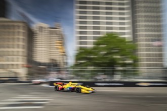 ALEX PALOU (10) of Barcelona, Spain travels through turn 3 to qualify for the Detroit Grand Prix on