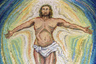 Religious mosaic of Jesus Christ, with open arms and eyes to the sky. The painting is multicolored.