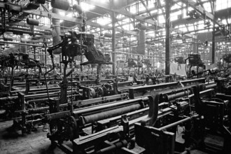 Shut down textile mill due to labour unrest, Bombay now Mumbai, Maharashtra, India