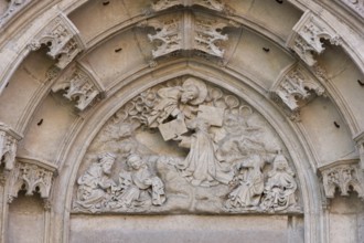 Northern west portal, tympanum, God hands over the tablets of the law to Moses, St., Saint, Saint