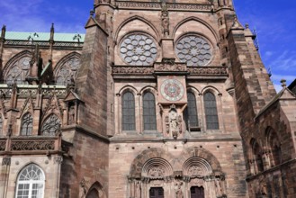 Strasbourg Cathedral, Cathedral of Our Lady, Cathédrale Notre-Dame, Cathedral, Detailed view of a