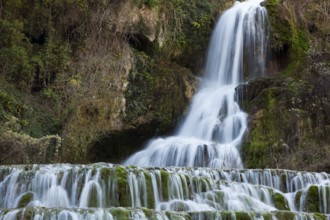Orbaneja del Castillo waterfall, Burgos, Castilla y Leon, Spain