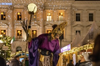 Extras, the magician of Christmas, Christmas market, Humboldt Forum, Berlin, Federal Republic of