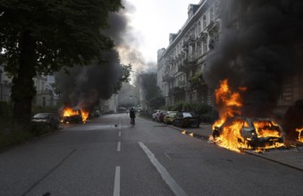 Burning cars on the Elbchaussee at the G20 summit in Hamburg, 2017