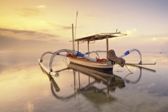 Beautiful sunrise at sanur beach, bali