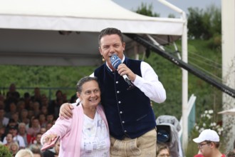 Fan farewell to Stefan Mross (singer / presenter / entertainer) at the last broadcast of the ARD TV