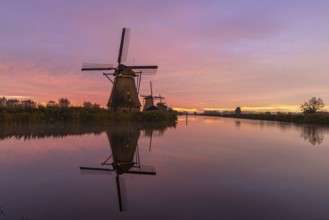 Sunrise on the KInderdijk, Netherlands