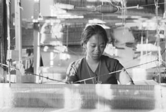Apa Tani weavers at Ziro HQ of Lower Subansiri district, Arunachal Pradesh, India 1982 NO MR
