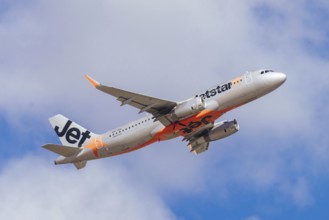 MELBOURNE, AUSTRALIA - SEPTEMBER 07, 2024: A Jetstar Airbus A320-232 takes off from Melbourne on