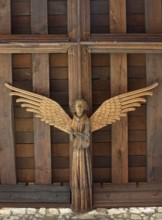 Musical wooden angel with viol (viola da gamba) on the ceiling in the south aisle, around 1430, St