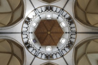 Vault in the Rotunda, St., Saint, Saint