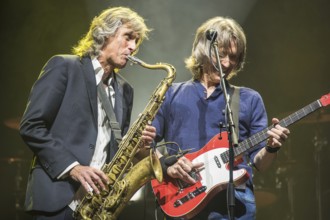 Wroclaw, Poland. 27th February, 2018. Concert of band Dire Straits Experience. Picture: Chris White