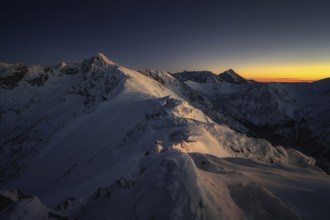 Sonnenuntergang auf dem Kasprov-Gipfel, Svinica, Svinica, Krivan und Svinicka Przelecz