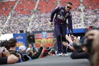 Alex Bowman gets introduced for the Food City 500 in Bristol, TN, USA