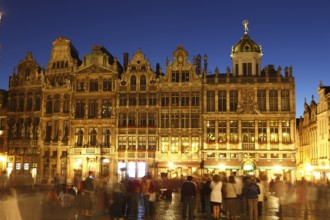 Grote Markt in Brussel at twillight with wonderful illumination