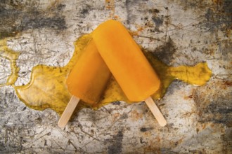 Effect of melting in the heat of the all fruit popsicles