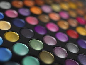 Colorful eye shadow palette