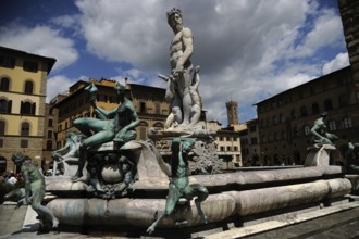 A mirable sculputure in the italian open air of Tuscany