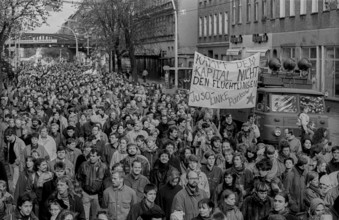 Germany, Berlin, 9 November 1991, demonstration on 9 November (Reichskristallnacht), in