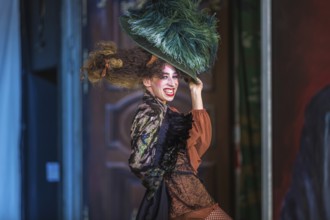 Production by Herbert Fritsch at the Schaubühne Berlin with Bastian Reiber, Florian Anderer and