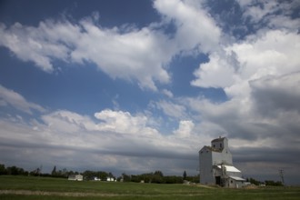 Prairie Storm Clouds Canada Saskatchewan Summer Warnings