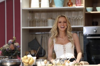 Melissa Naschenweng (singer / artist) in the ARD TV programme Immer wieder sonntags, Rust, Germany