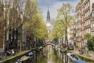 Oudezijds Voorburgwal channel, Amsterdam, Netherlands