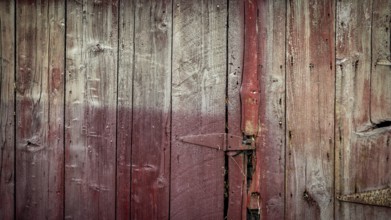 Detail of the side of an old barn showing texture