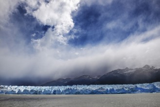 Perito Moreno Glacier, glacier tongue, glacier break, Los Glaciares National Park, Santa Cruz,