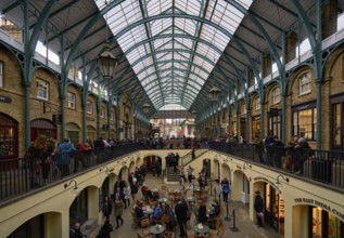 Convent Garden full of tourists in London, England, United Kingdom