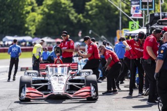 WILL POWER (12) of Toowoomba, Australia comes off pit road as Mid-Ohio Sports Car Course plays host