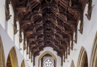 March, St Wendreda, double beam ceiling with angels
