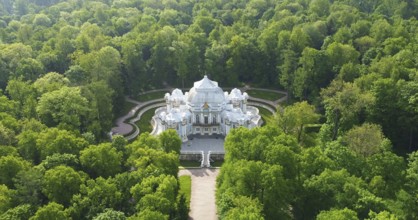 Evening walk in Catherine Park and a bird's eye view, Hermitage Pavilion