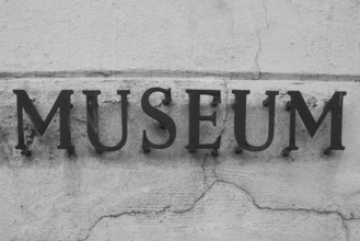 Vintage sign with inscription Museum, Düsseldorf, North Rhine-Westphalia, Germany