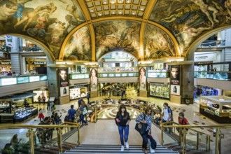 Galerias Pacifico, Frescoes in the dome of the galleries. The central panel in the image was