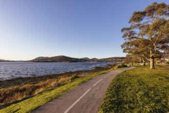 Clarence Foreshore and walking trail on a clear spring evening crossing the Derwent RIver in