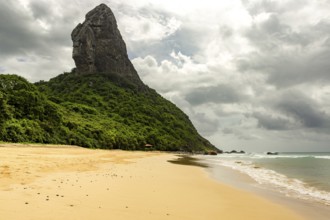 Fernando de Noronha, Brasil. Turquoise water around the Two Brothers rocks, UNESCO World Heritage