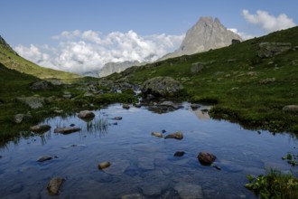 Gentau lake, Ayous lakes tour, Pyrenees National Park, Pyrenees Atlantiques, France