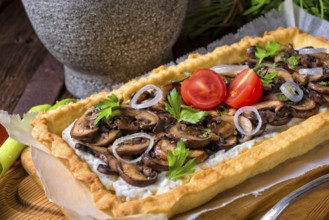 Mushroom tart with ricotta