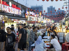 Hustle and bustle in Jalan Alor, Foodstreet, Kuala Lumpur, Malaysia, Southeast Asia