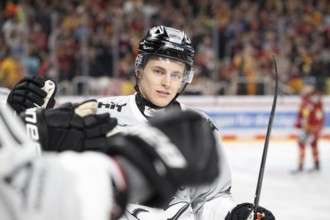 PSD Bank Dome, Düsseldorf, North Rhine-Westphalia, Jan-Luca Sennehnn (Koelner Haie, #17), PENNY