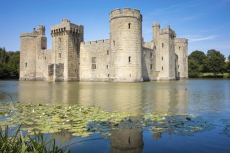 An image of the great Bodiam Castle in England