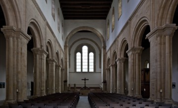 Interior facing east, St., Sankt, Saint