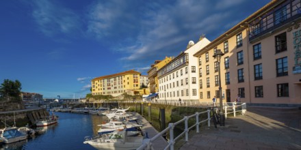 Llanes Harbour, City View, Street Scene, Asturias Green Coast, Llanes, Asturias, Spain