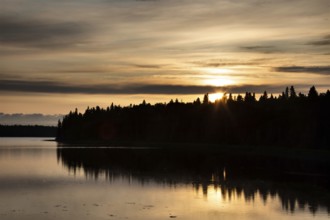 Sunrise Saskatchewan North National Park Waskesui Lakes
