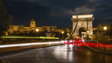 Night and Chain Bridge in Budapest, long exposure